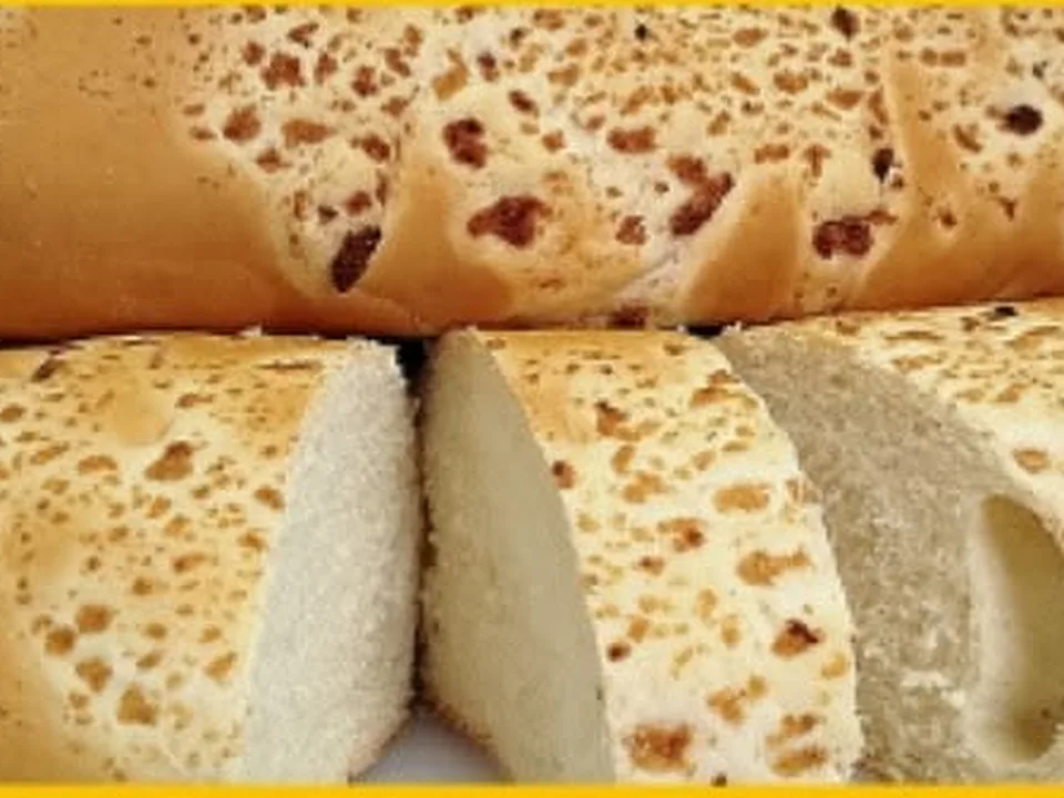 Pan caimán recién horneado